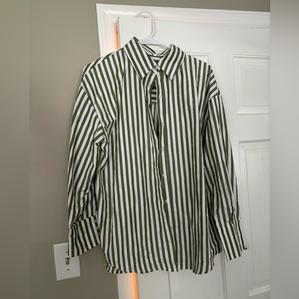 Women’s button up